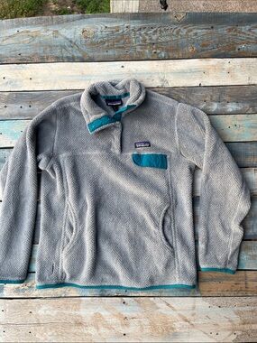 Patagonia 25442 FA 17 Women’s M Gray Fleece 1/4 Zip-Up Pullover with Teal Trim